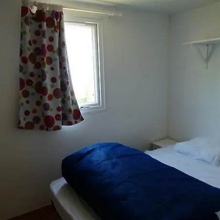 Vacancesocamping Nauzan Plage Campsite
